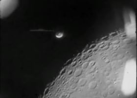 Фото НЛО на Луне